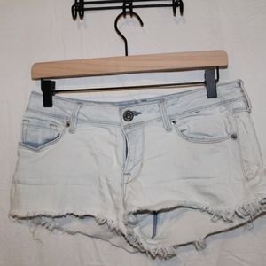 Light wash Denim short shorts